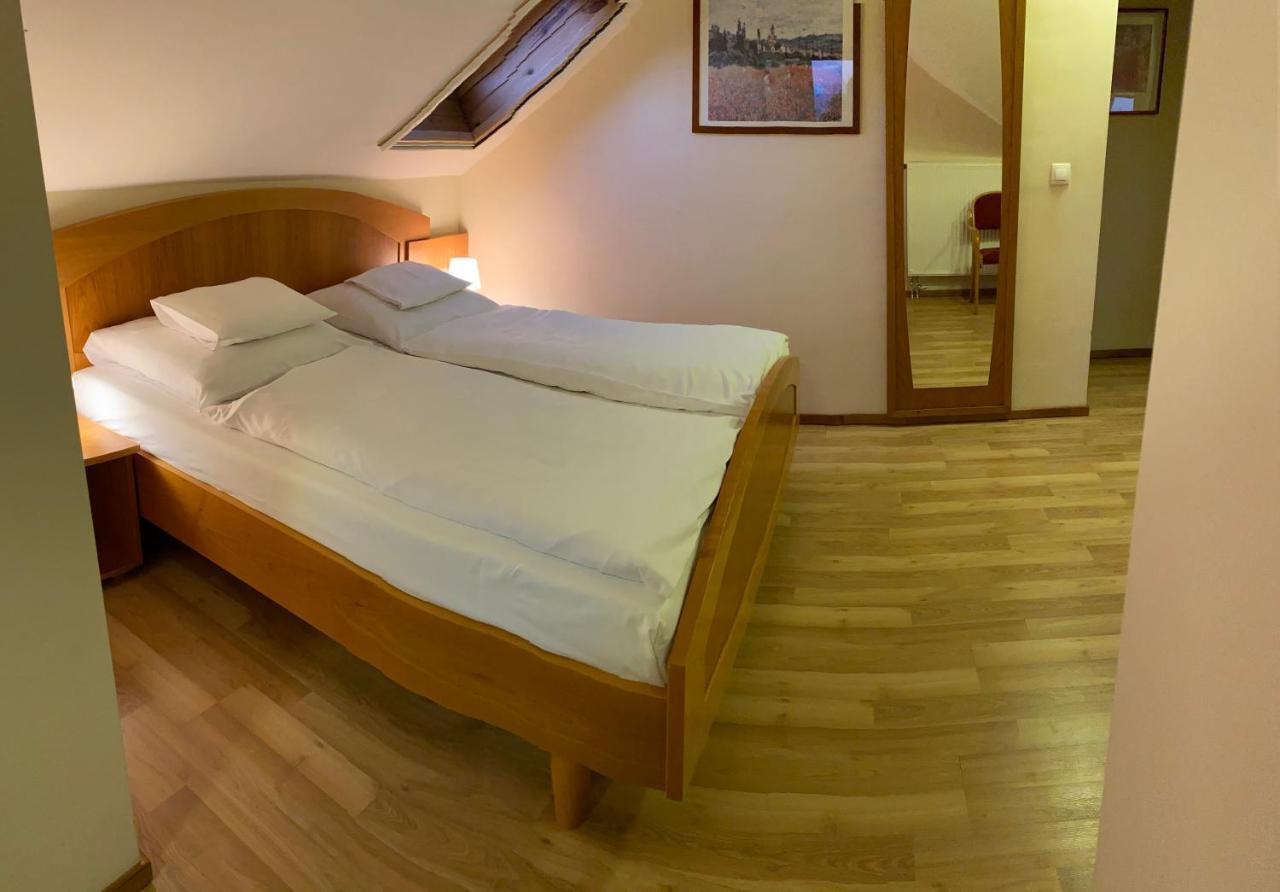 Aurora Panzio Bed & Breakfast Buk Luaran gambar